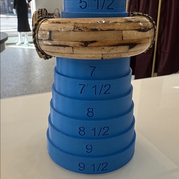 Bone and stone bangle bracelet - Picture 8 of 8